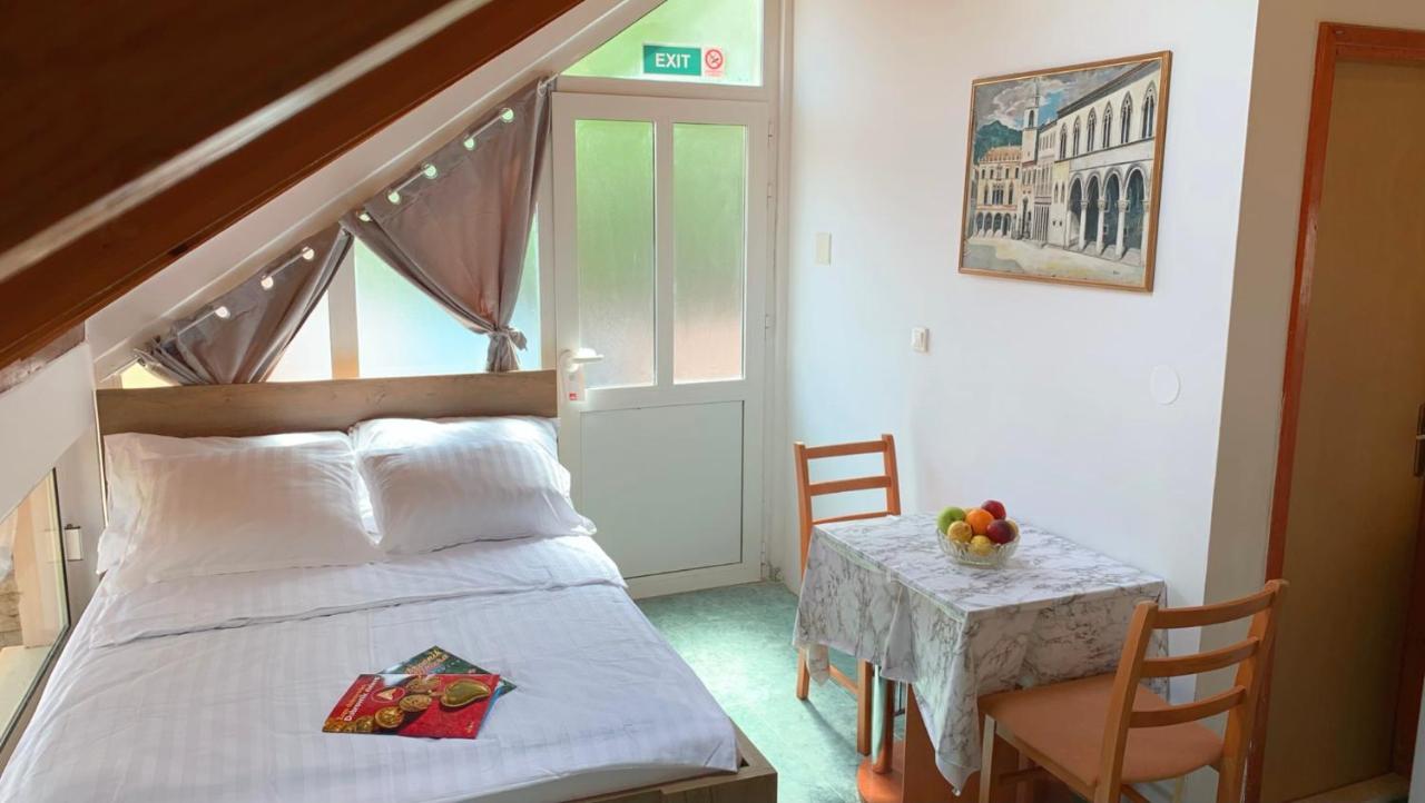 Laura Studio Apartman Mlini Exteriér fotografie